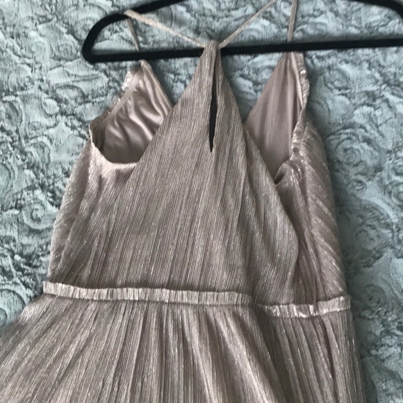 Express Dress - Picture 3 of 4